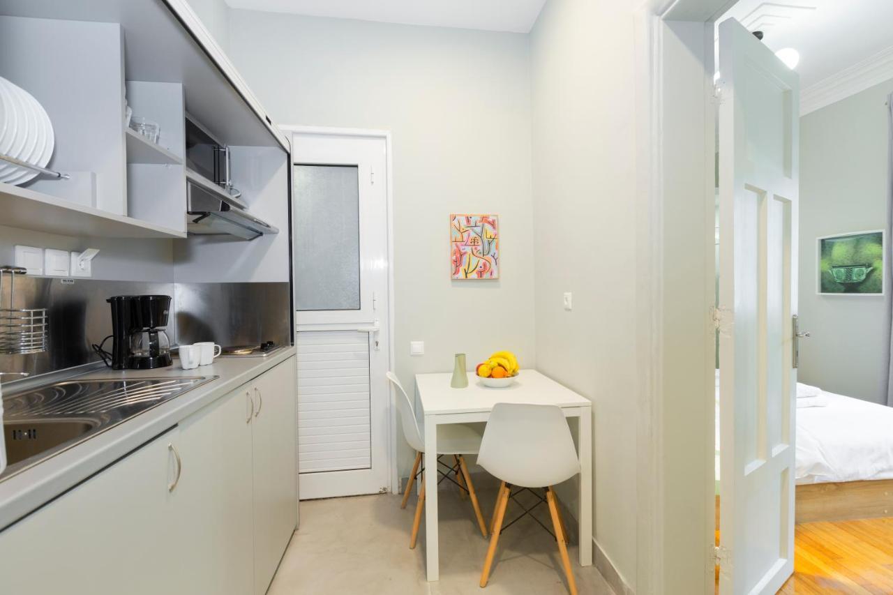Acropolis Apartments Атина Екстериор снимка